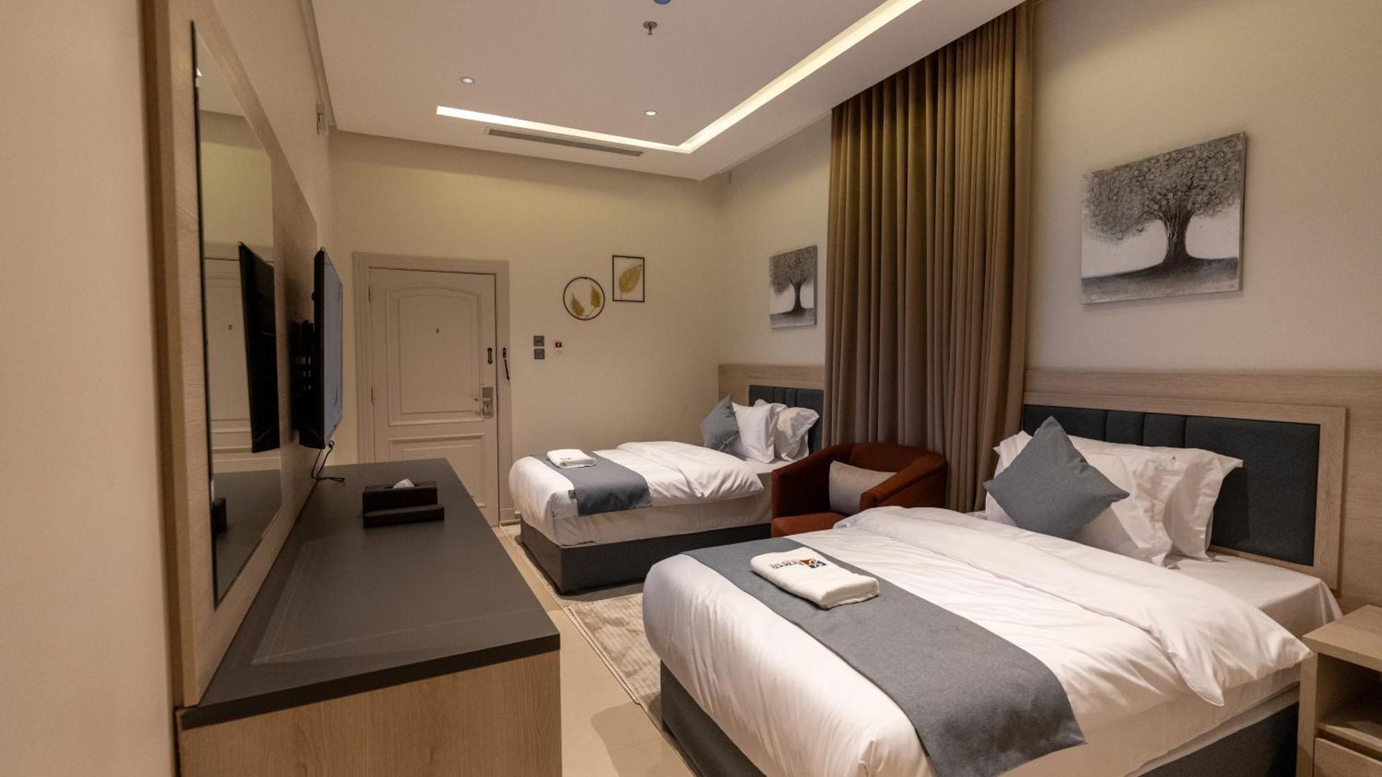 Brzeen Hotel Рияд Екстериор снимка