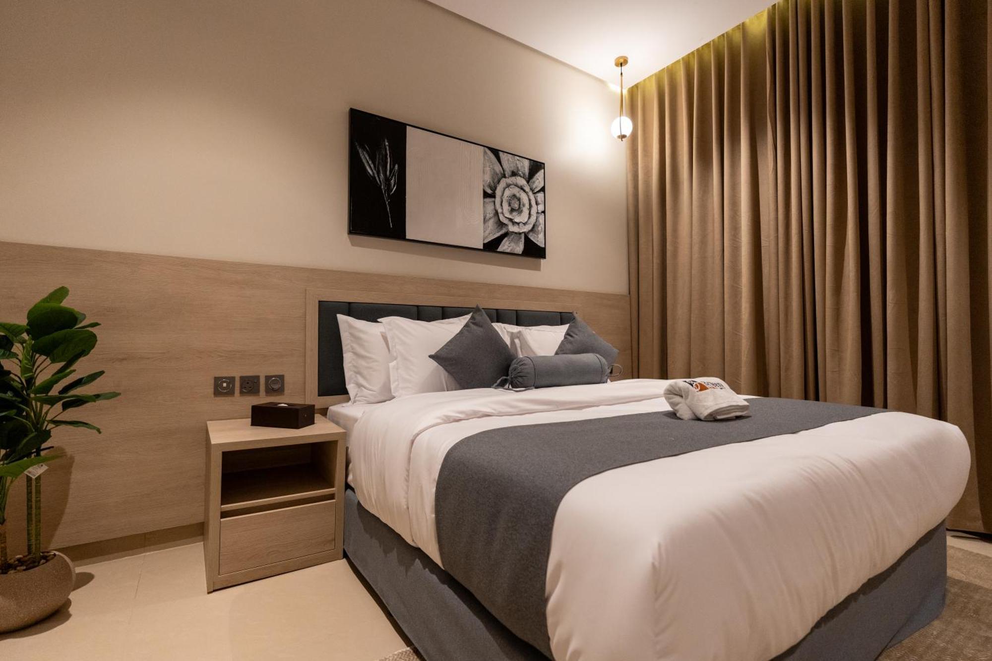 Brzeen Hotel Рияд Екстериор снимка