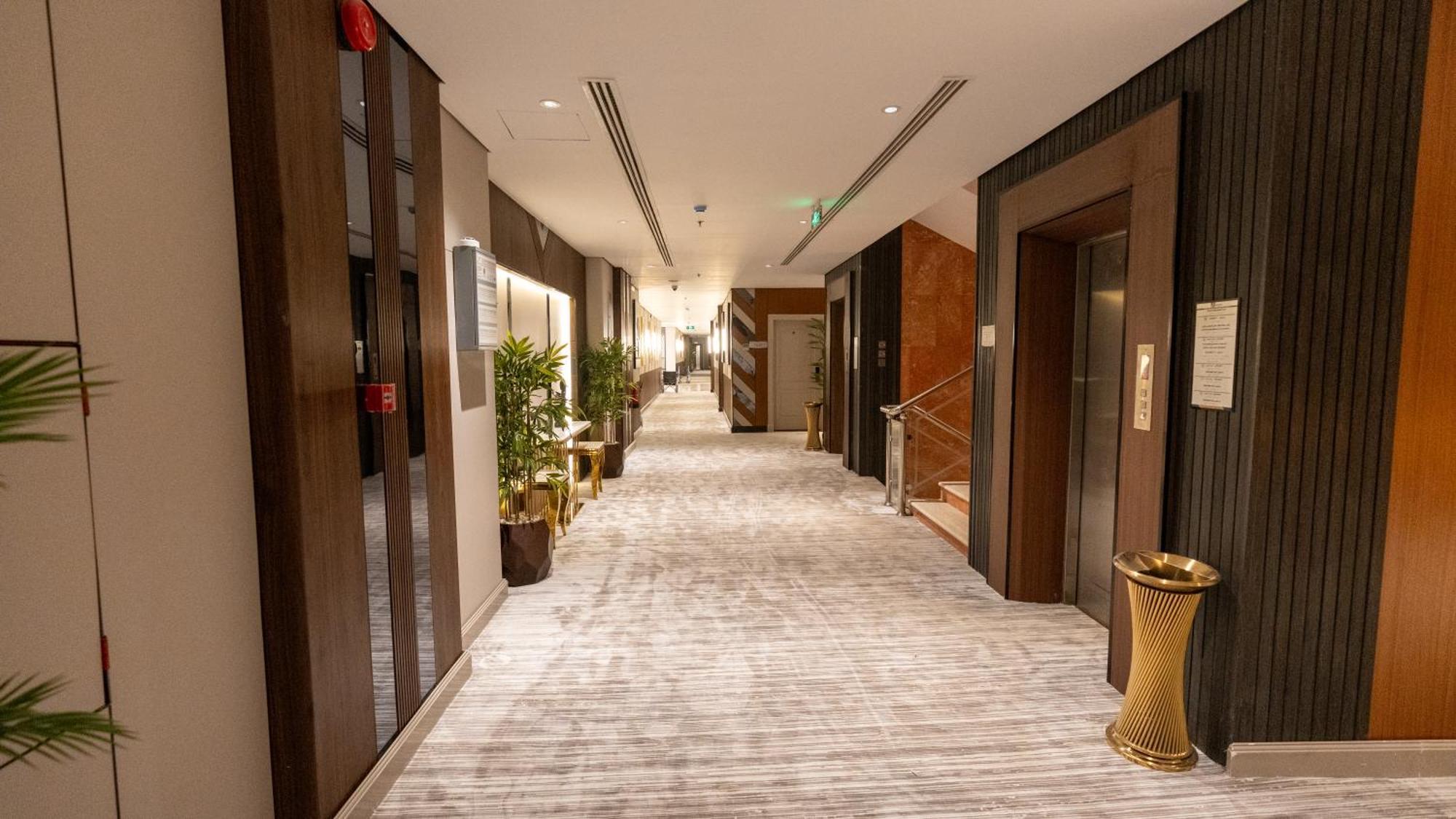 Brzeen Hotel Рияд Екстериор снимка