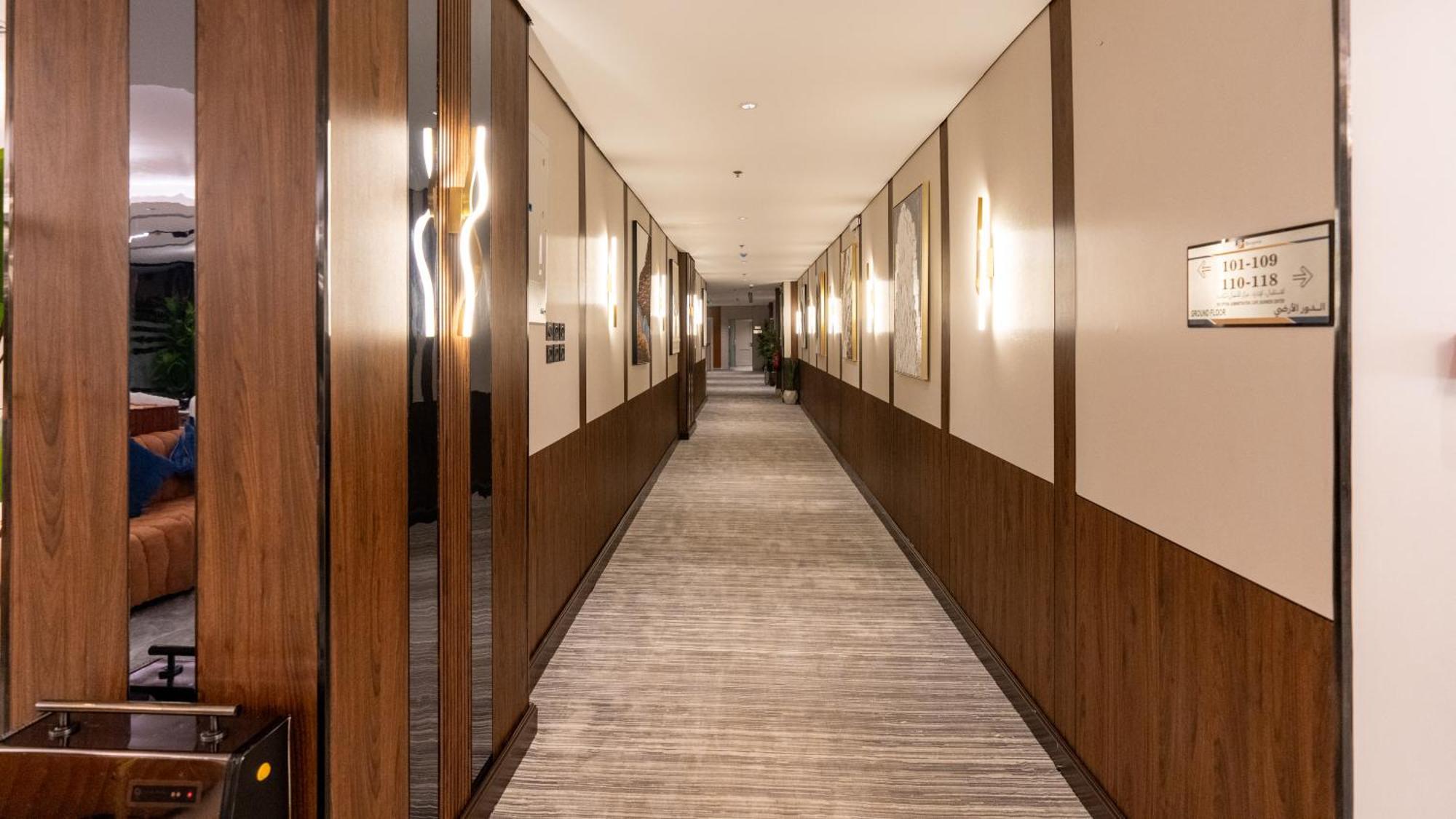Brzeen Hotel Рияд Екстериор снимка